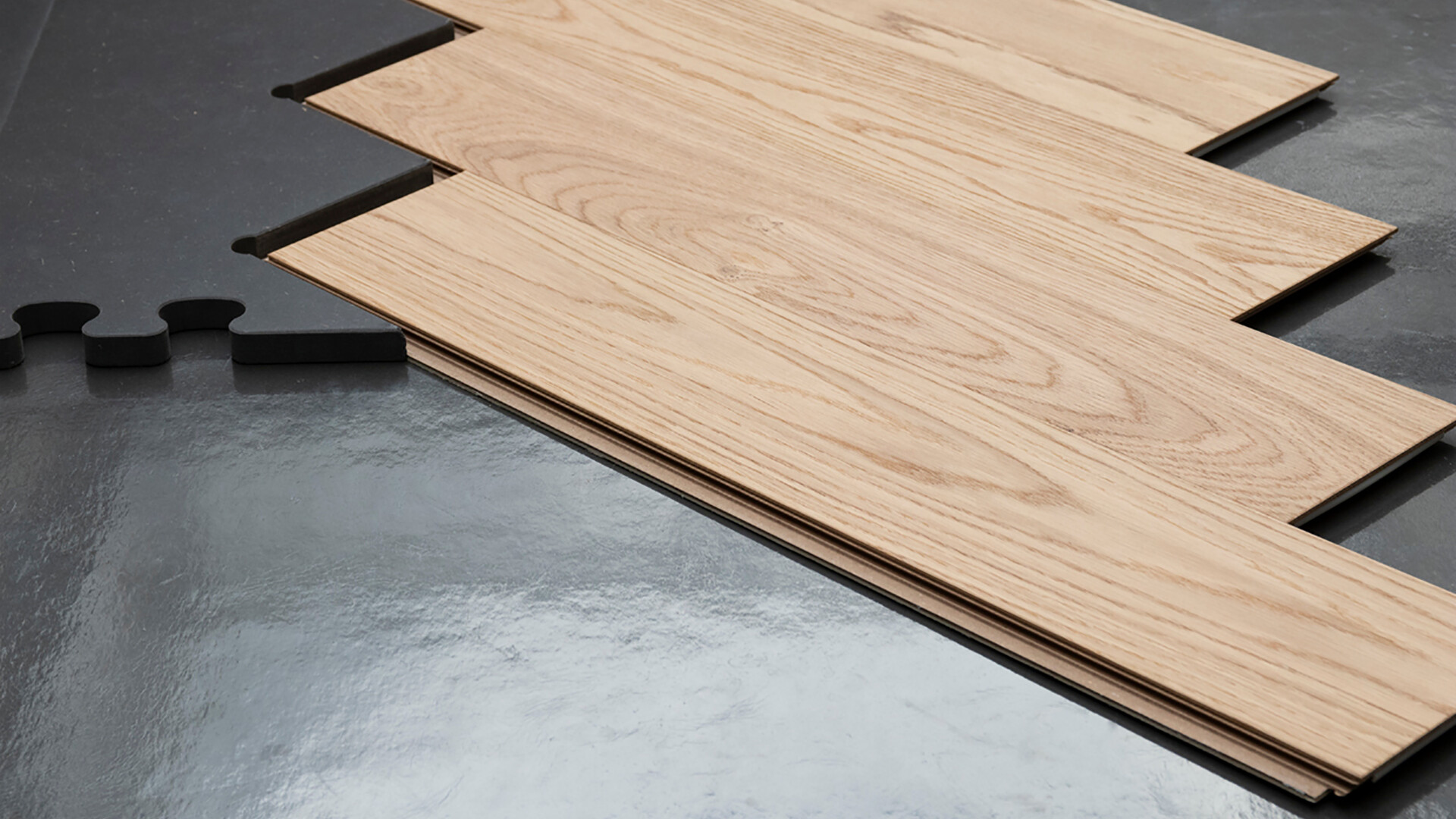 Fischgrät: Ein klassisches Verlegemuster für das Parkett kehrt zurück