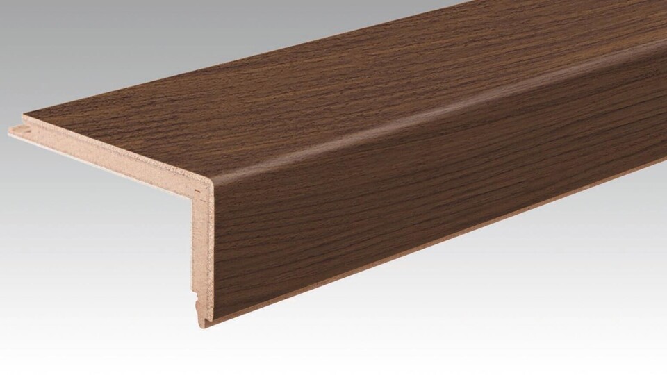 Perfil de cantos de escaleras de parquet Perfil de cantos de escaleras parquet - perfil L Nogal americano vivo 09009 barnizado ultramate