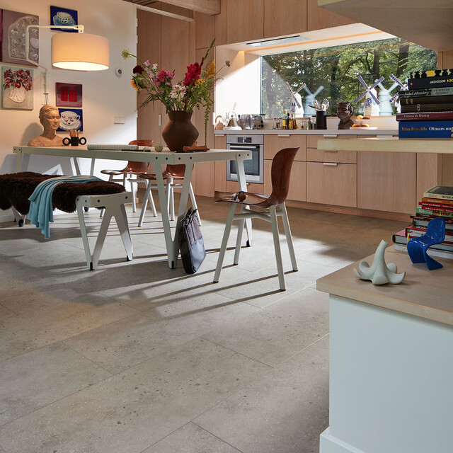 Designboden MeisterDesign im Fliesenformat Terrazzo hell