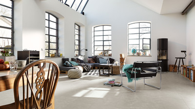 Nadura-Boden im Großfliesenformat