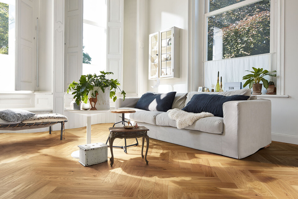 Herringbone: A classic laying pattern for parquet flooring returns